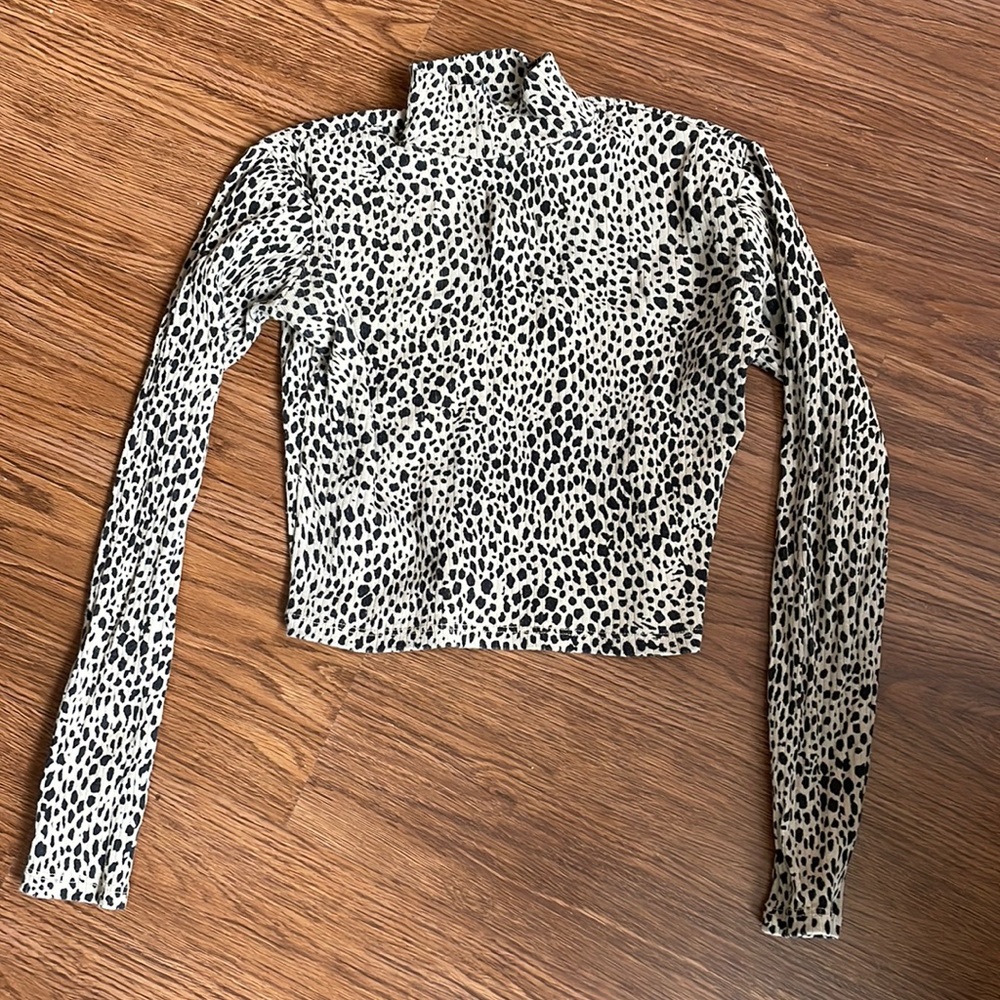 Brandy Melville Sweater